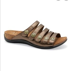 Dansko Janie bronze metallic sandals size 42